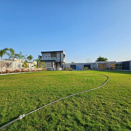 Shree Ambe Farmhouse Vila Ujjain Exterior foto