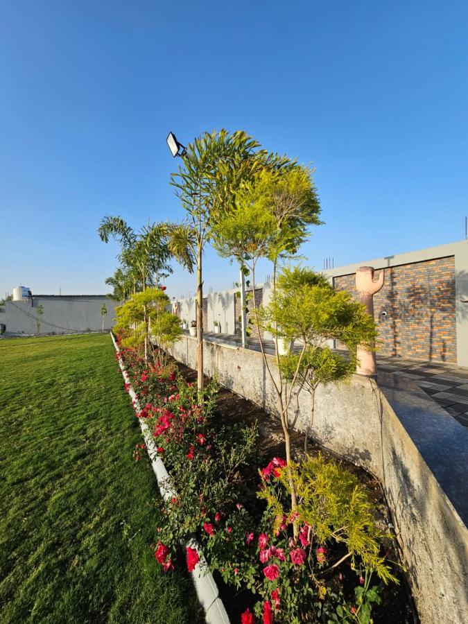 Shree Ambe Farmhouse Vila Ujjain Exterior foto